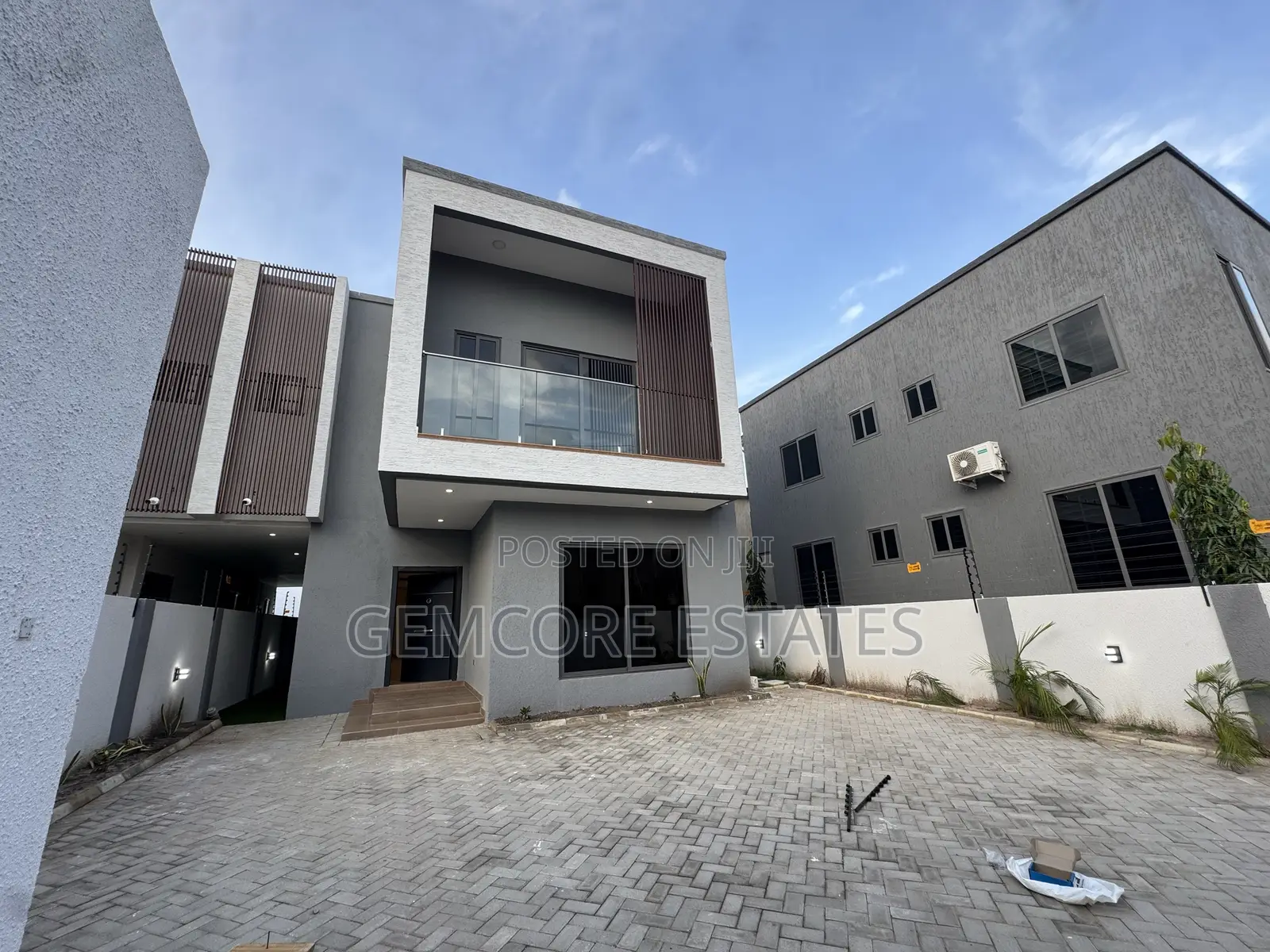 4bdrm House in Nanakrom, Ashaley Botwe for sale in Ashaley Botwe