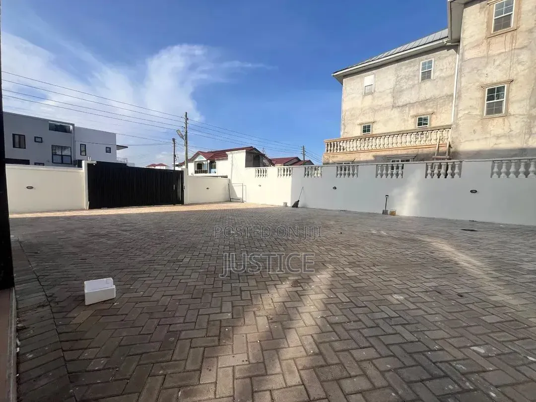 2bdrm Apartment in East Legon, American House for rent in American House