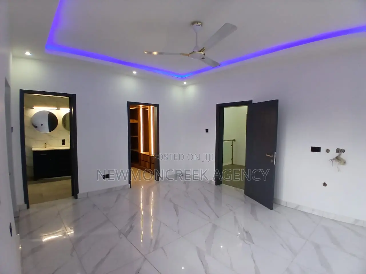 4bdrm Duplex in Lakeside Estates, Accra Metropolitan for sale in Accra Metropolitan