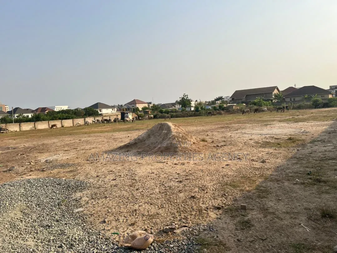 Acre Of Land On The Main Spintex Road , Around Ecobank in Baatsona Total