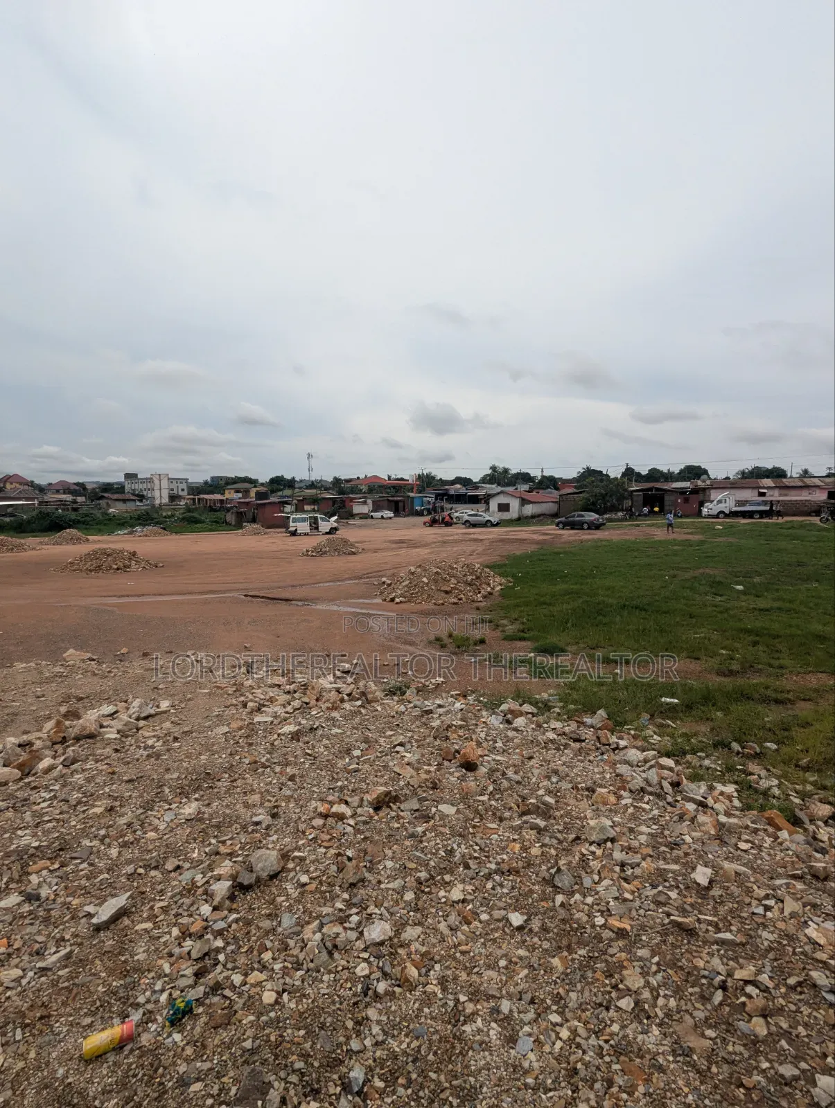 Titled Road Land in Amasaman
