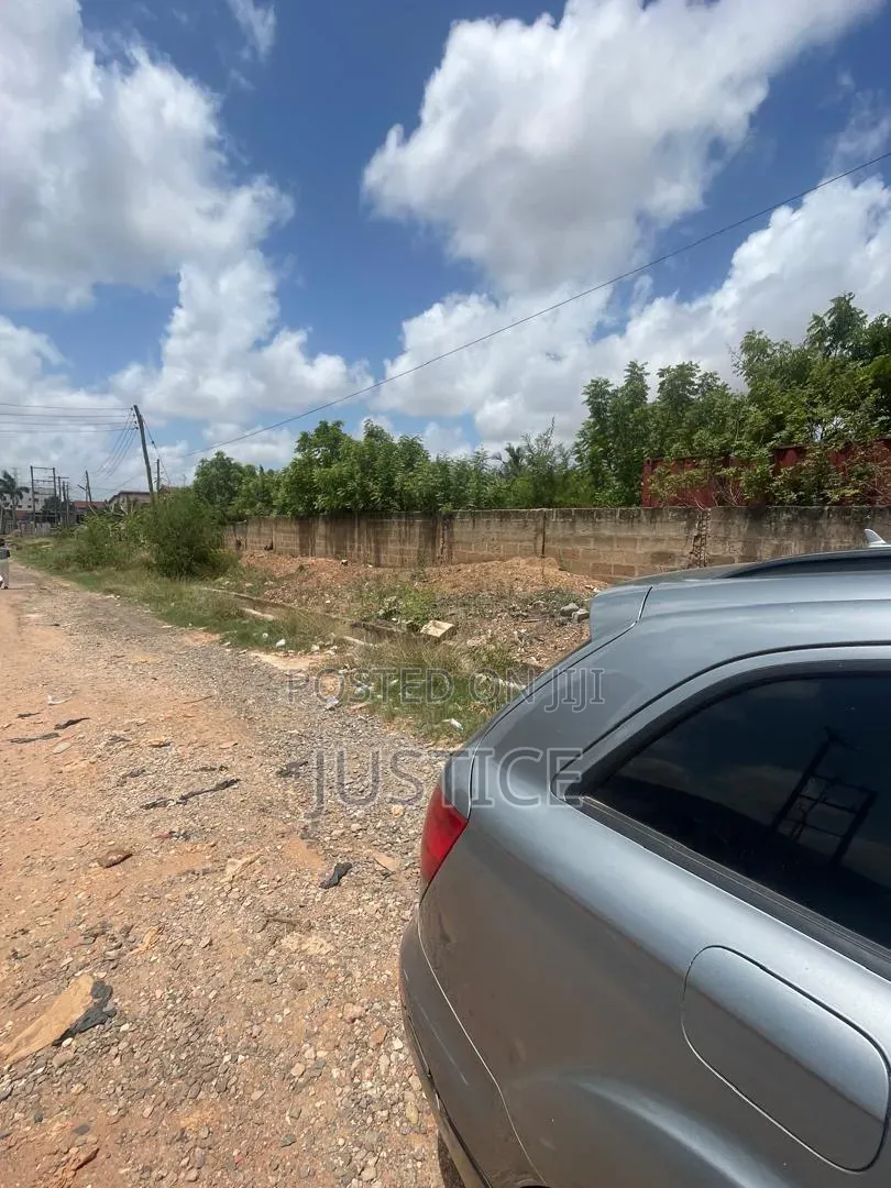 3 Plots of Land for Sale in Adjiringanor in Otano