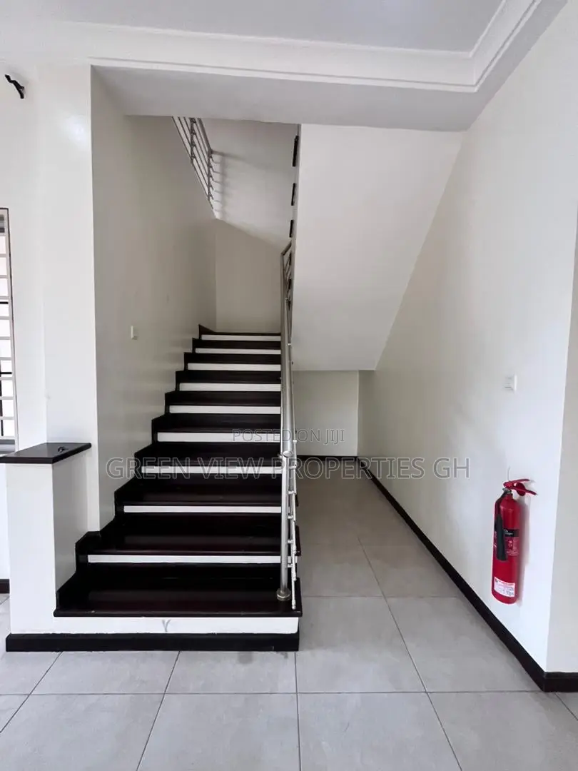 3bdrm Duplex in East Legon for rent in East Legon