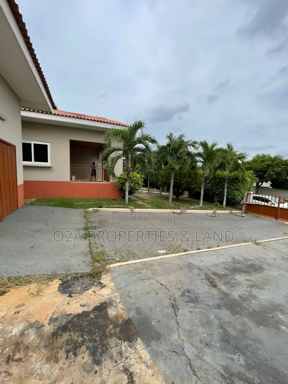5bdrm House in Regimaul Gray Estate, Airport Residential Area for sale in Airport Residential Area