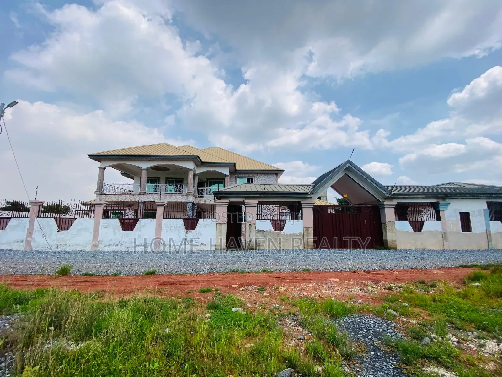 10bdrm House in Tema Afienya, for rent in Community 25