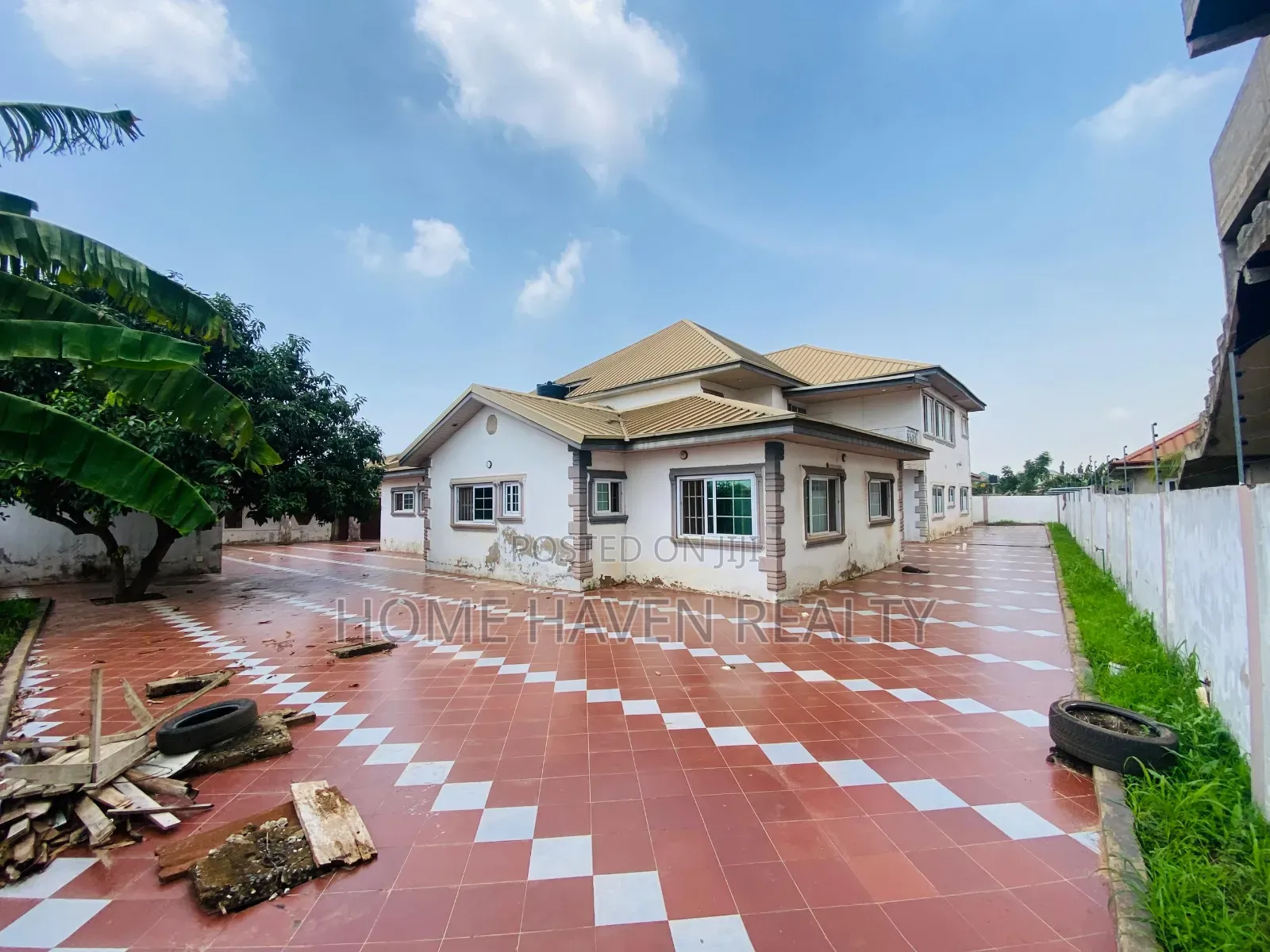 10bdrm House in Tema Afienya, for rent in Community 25