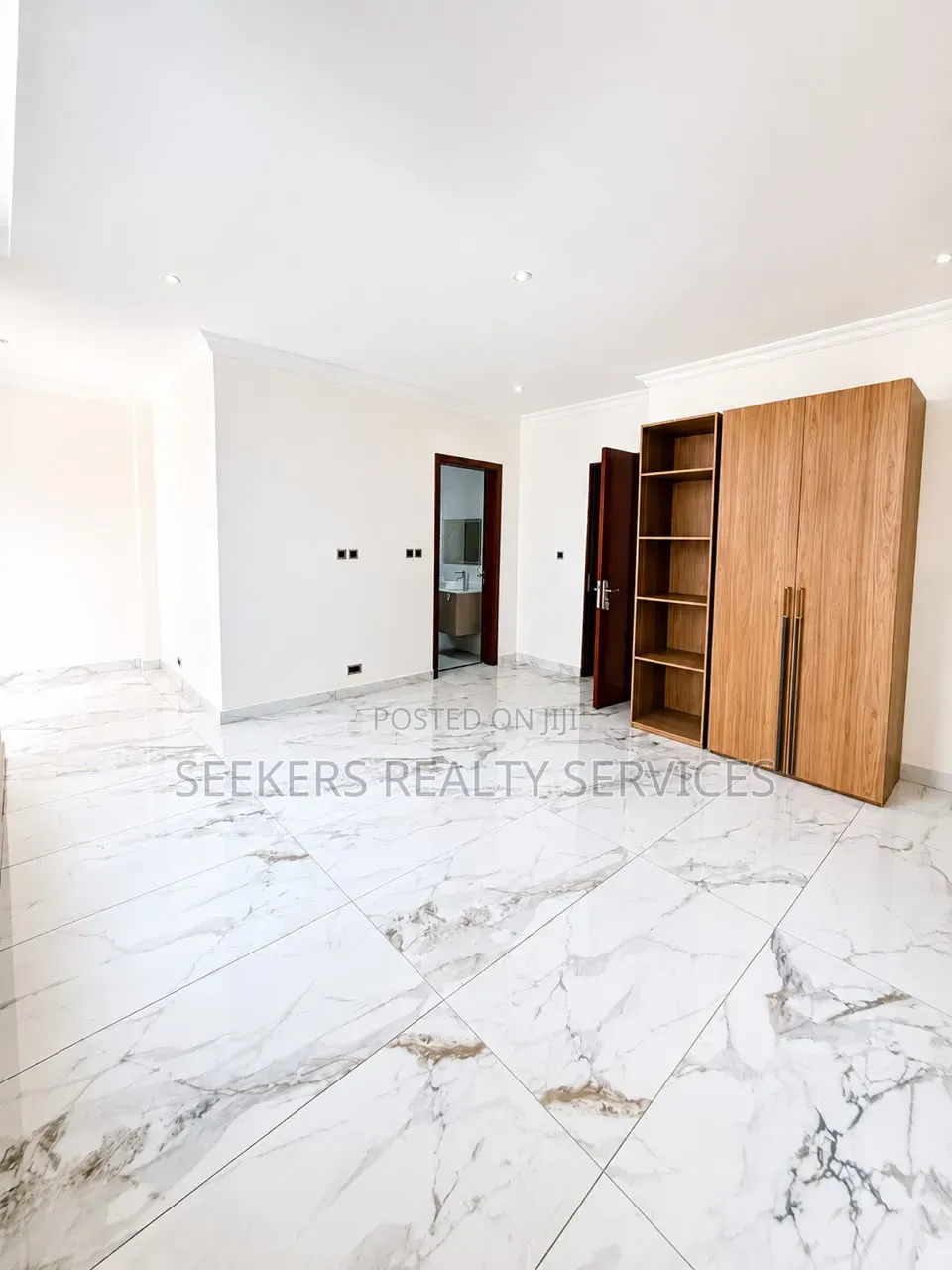 4bdrm Townhouse / Terrace in Seekers Realty, American House for rent in American House