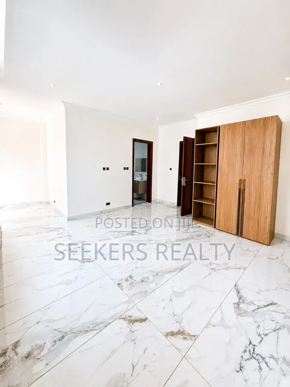 4bdrm Townhouse / Terrace in Seekers Realty, American House for rent in American House