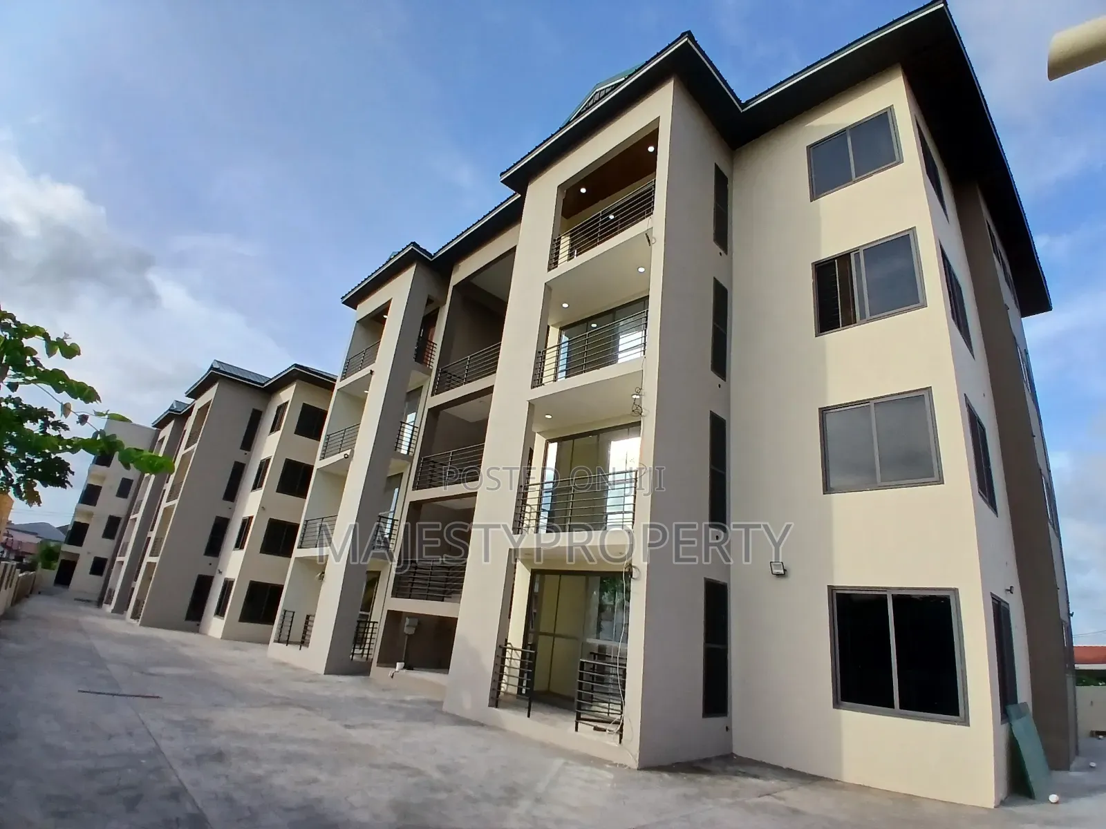 3bdrm Apartment in Batsona, Baatsona Total for rent in Baatsona Total