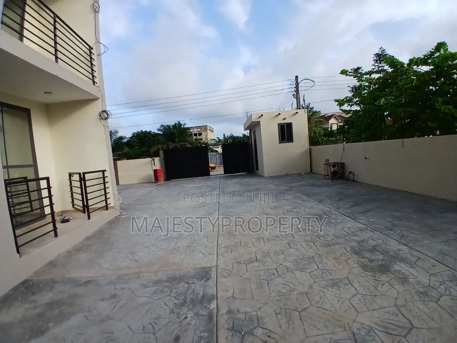 3bdrm Apartment in Batsona, Baatsona Total for rent in Baatsona Total