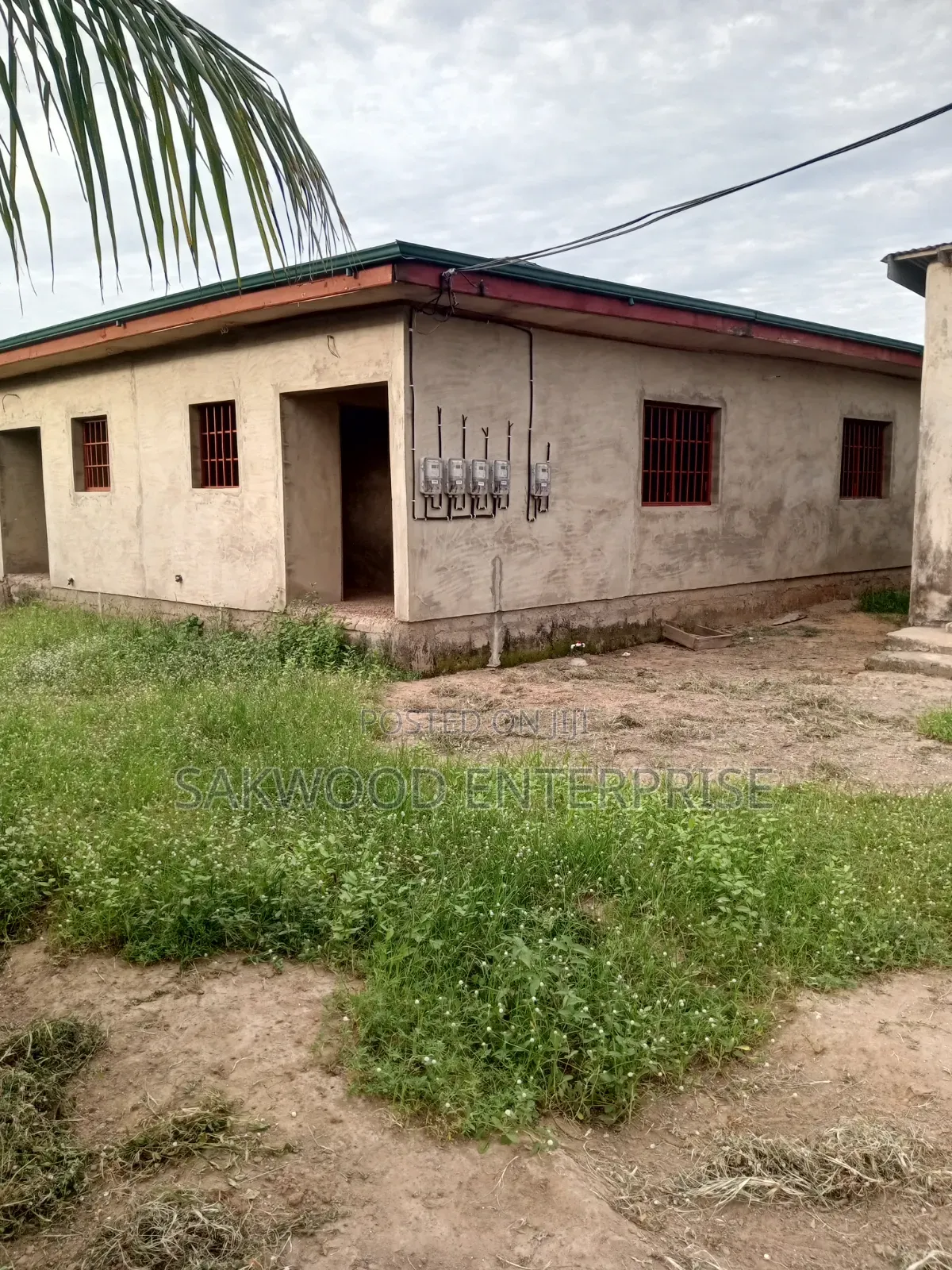 6bdrm Farm House in Sakwood Enterprise, Market for sale in Market