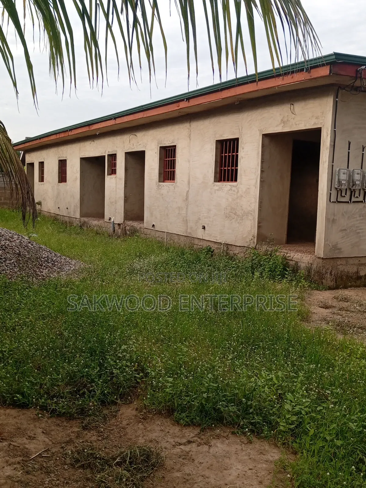 6bdrm Farm House in Sakwood Enterprise, Market for sale in Market