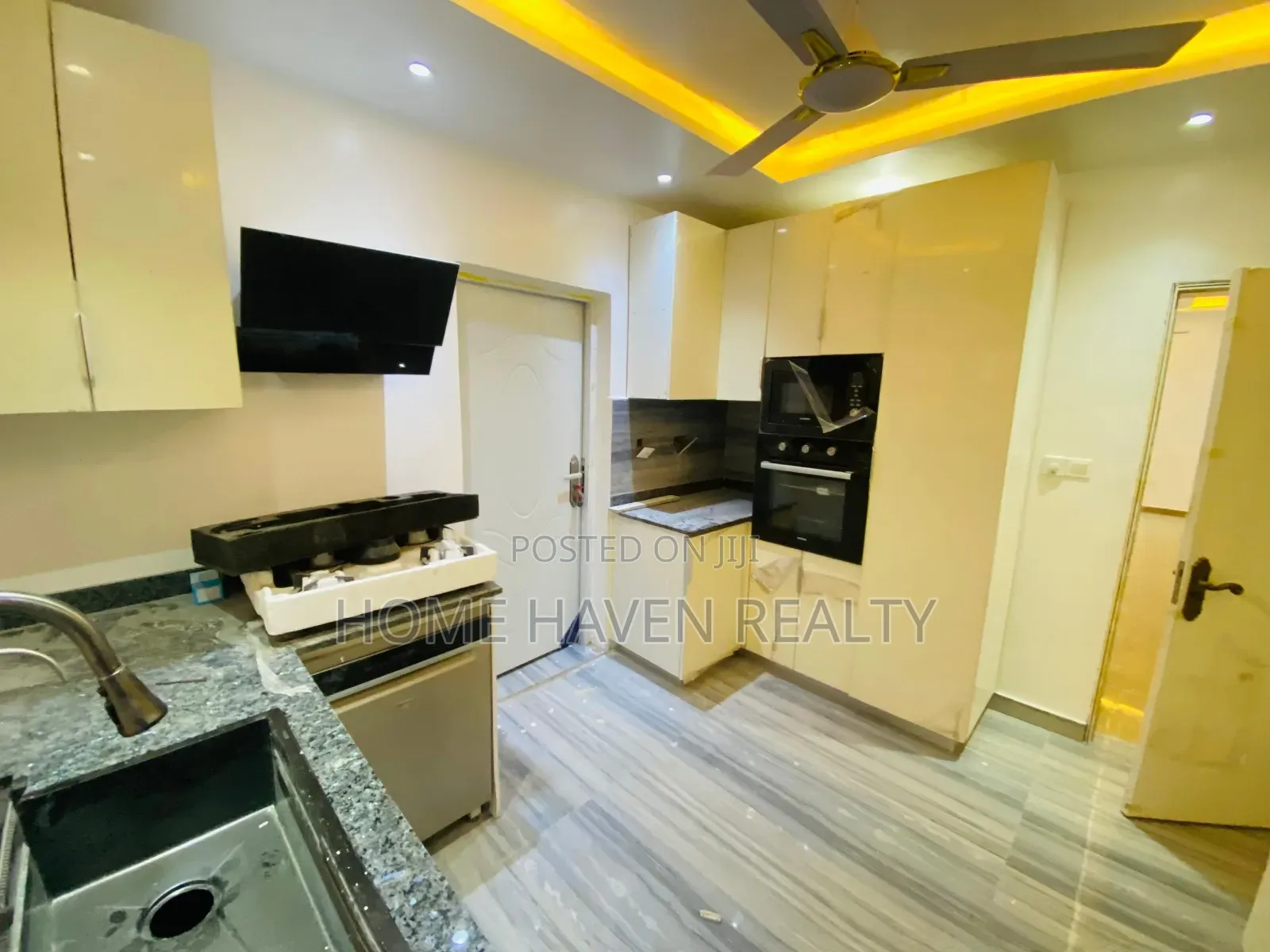 2bdrm Apartment in Achimota in Mile 7