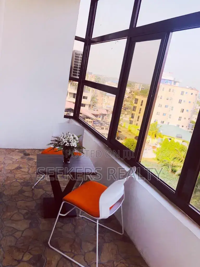 Furnished 3bdrm Apartment in Seekers Realty, Oxford Street for rent in Oxford Street