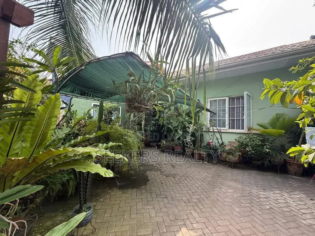 Furnished 3bdrm House in Seekers Realty, Coffee Shop Area for rent in Coffee Shop Area