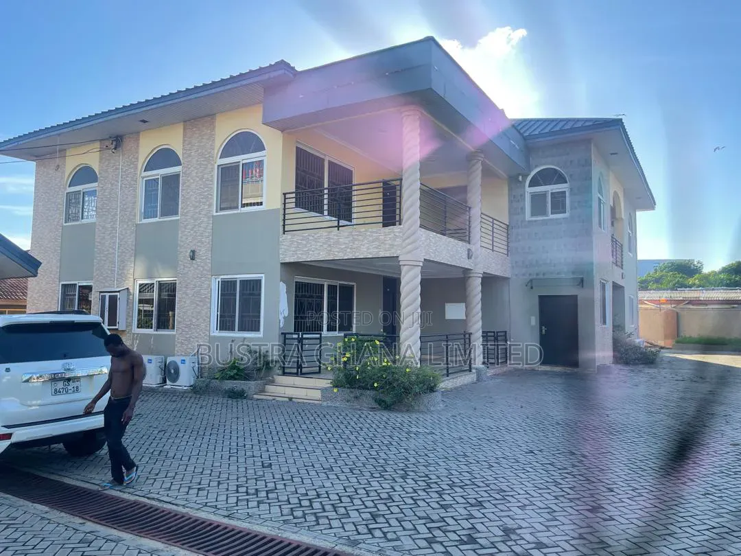 11bdrm House in Cantonment, US Embassy Area for rent in US Embassy Area