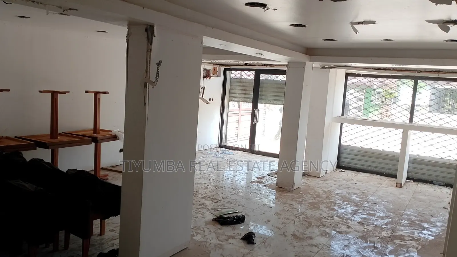 3in 1shop for Rent at Achimota. in Mile 7