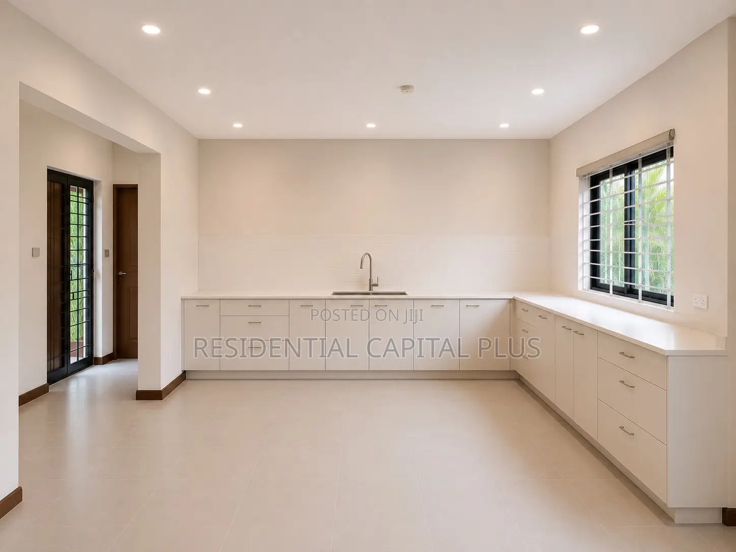 3bdrm Apartment in Osu Sunkwa Road for rent in Osu