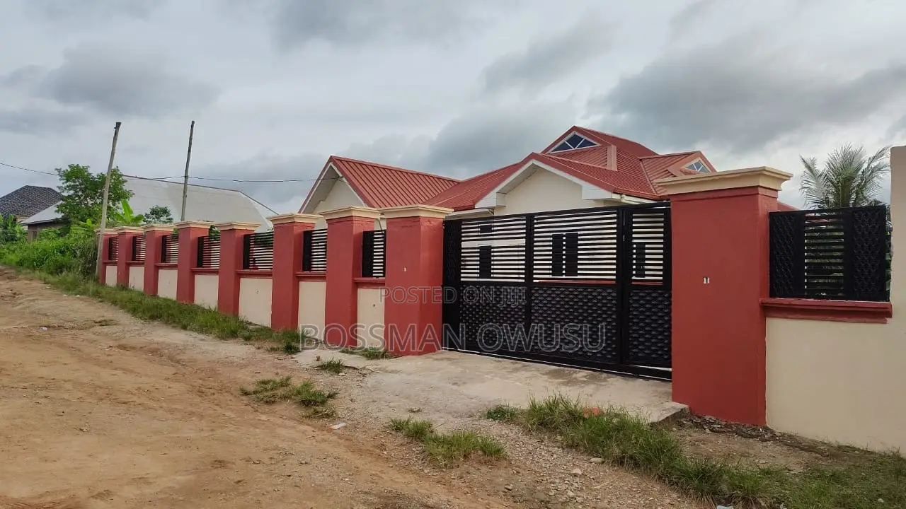5bdrm House in A New House In, Atwima Nwabiagya for rent in Atwima Nwabiagya
