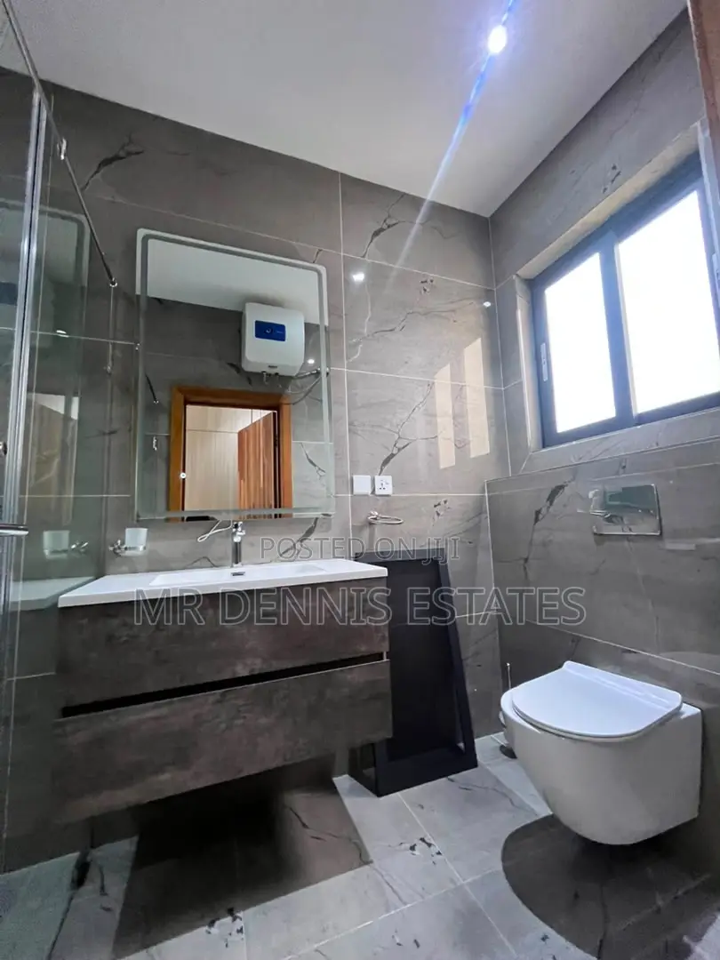 4bdrm Townhouse / Terrace in Eastt Legon, Boundary Road Area for rent in Boundary Road Area