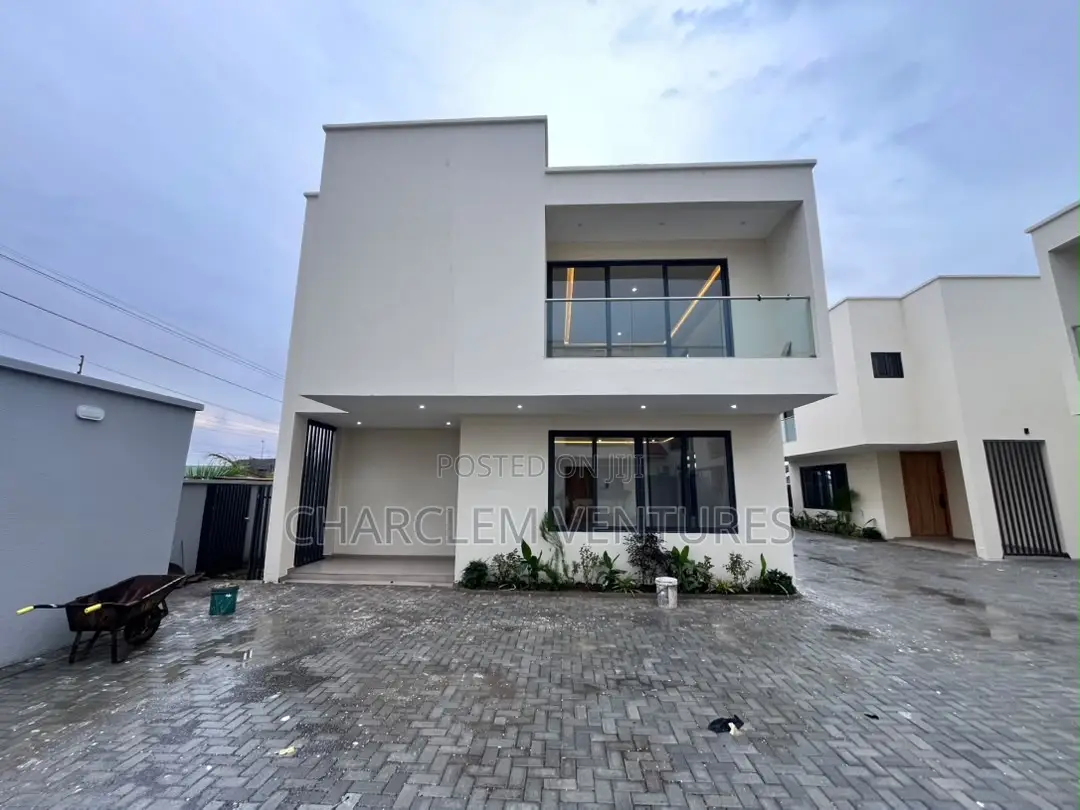 4bdrm Townhouse / Terrace in Charclem Ventures, East Legon for rent in East Legon