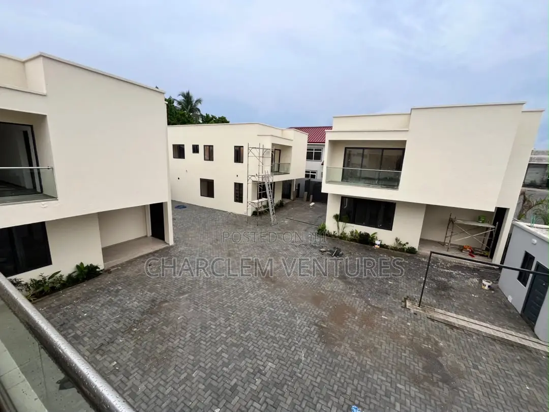 4bdrm Townhouse / Terrace in Charclem Ventures, East Legon for rent in East Legon