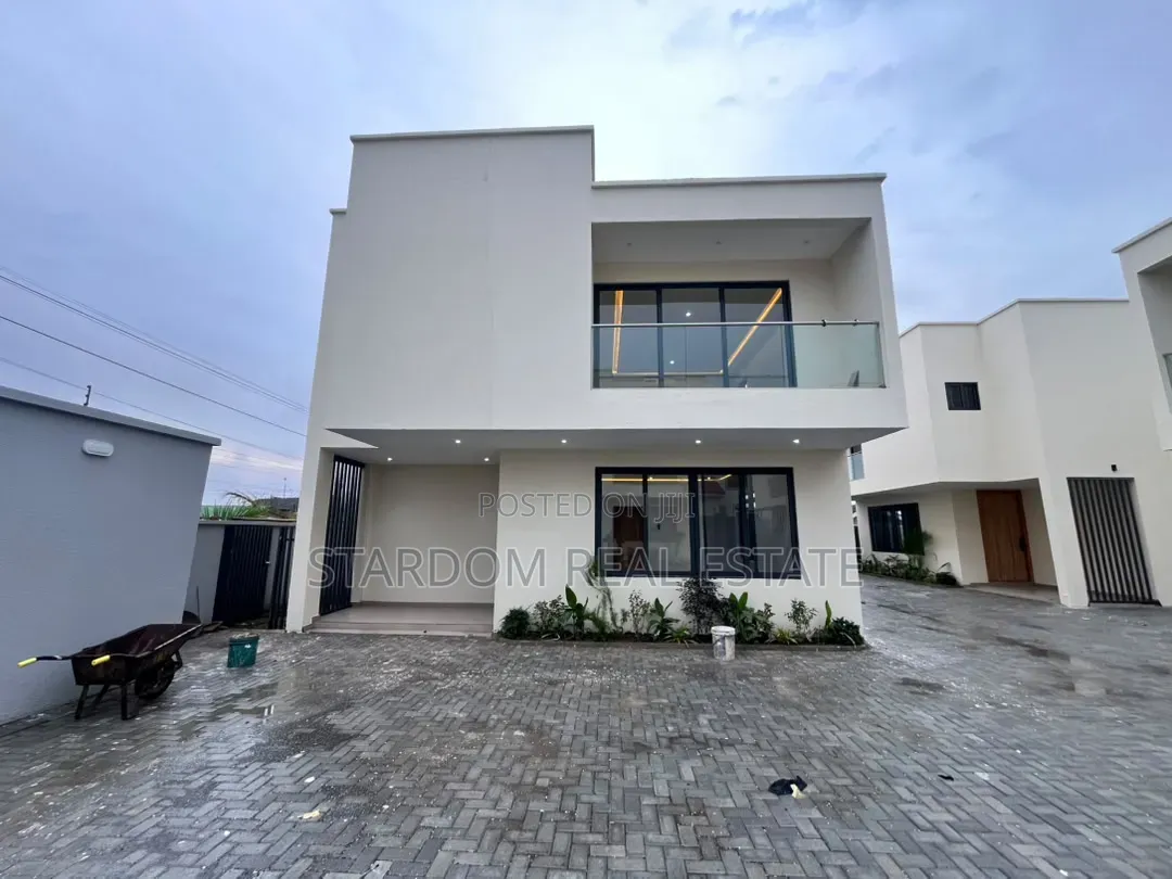 4bdrm Townhouse / Terrace in East Legon, A&C Mall Area for rent in A&C Mall Area