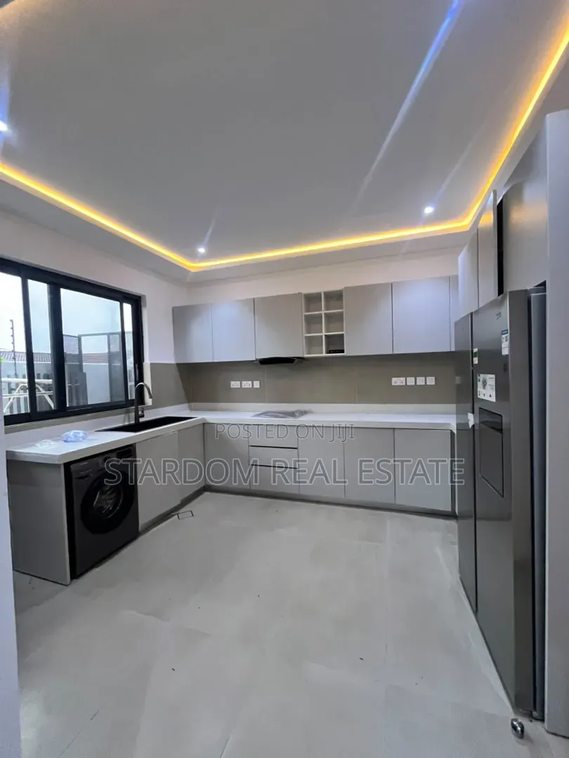4bdrm Townhouse / Terrace in East Legon, A&C Mall Area for rent in A&C Mall Area