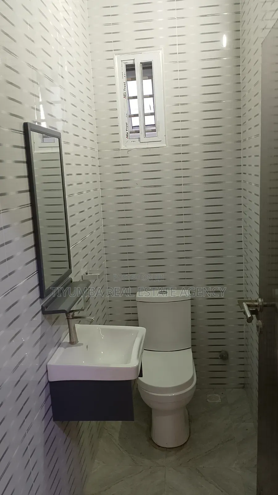1bdrm Apartment in Ogbojo., Police Station for rent in Police Station