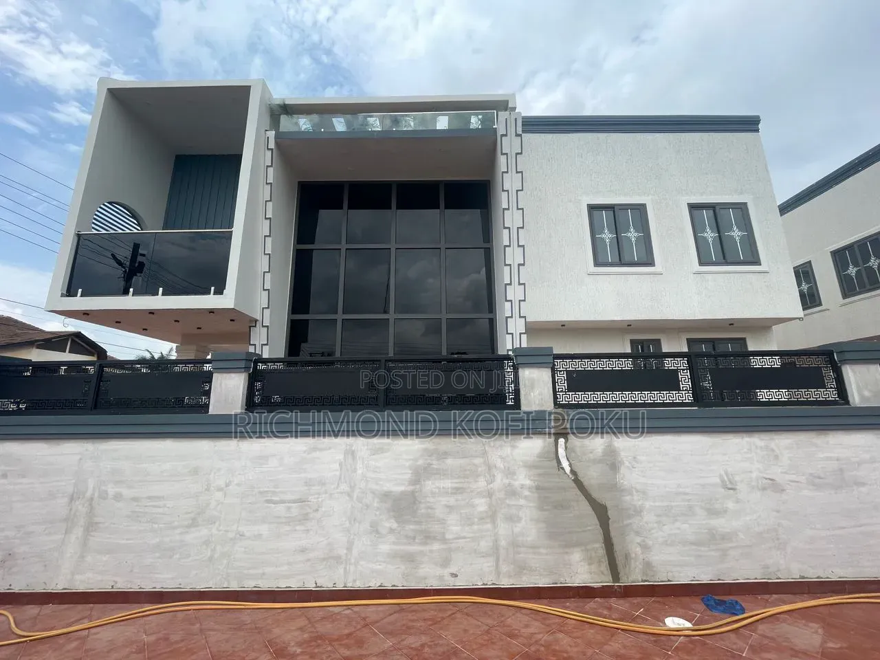 4bdrm House in Kofis Realty, Baatsona Total for sale in Baatsona Total