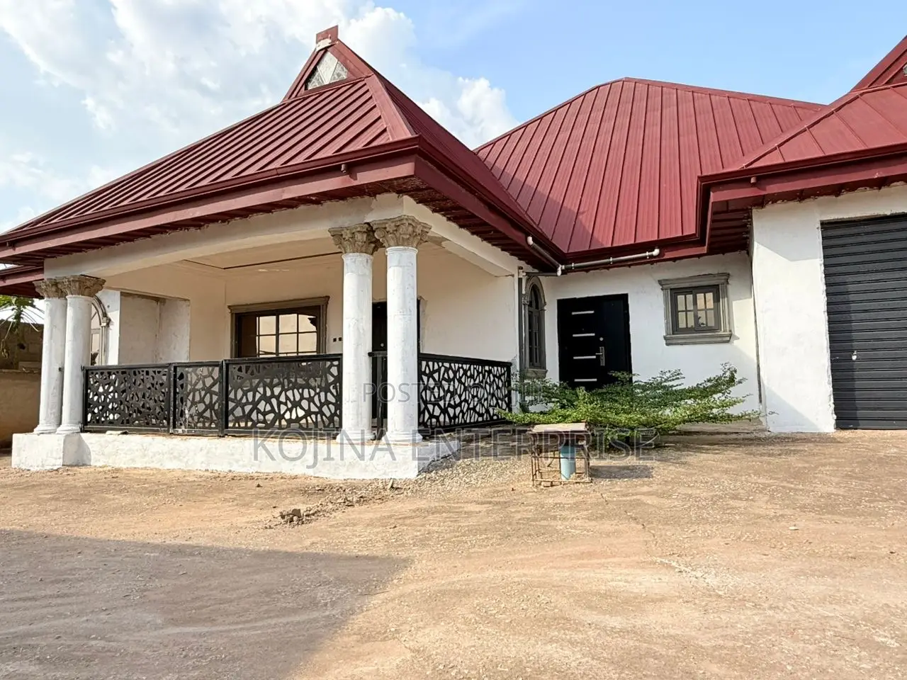 4bdrm Condo in Yabi, Kumasi Metropolitan for sale in Kumasi Metropolitan