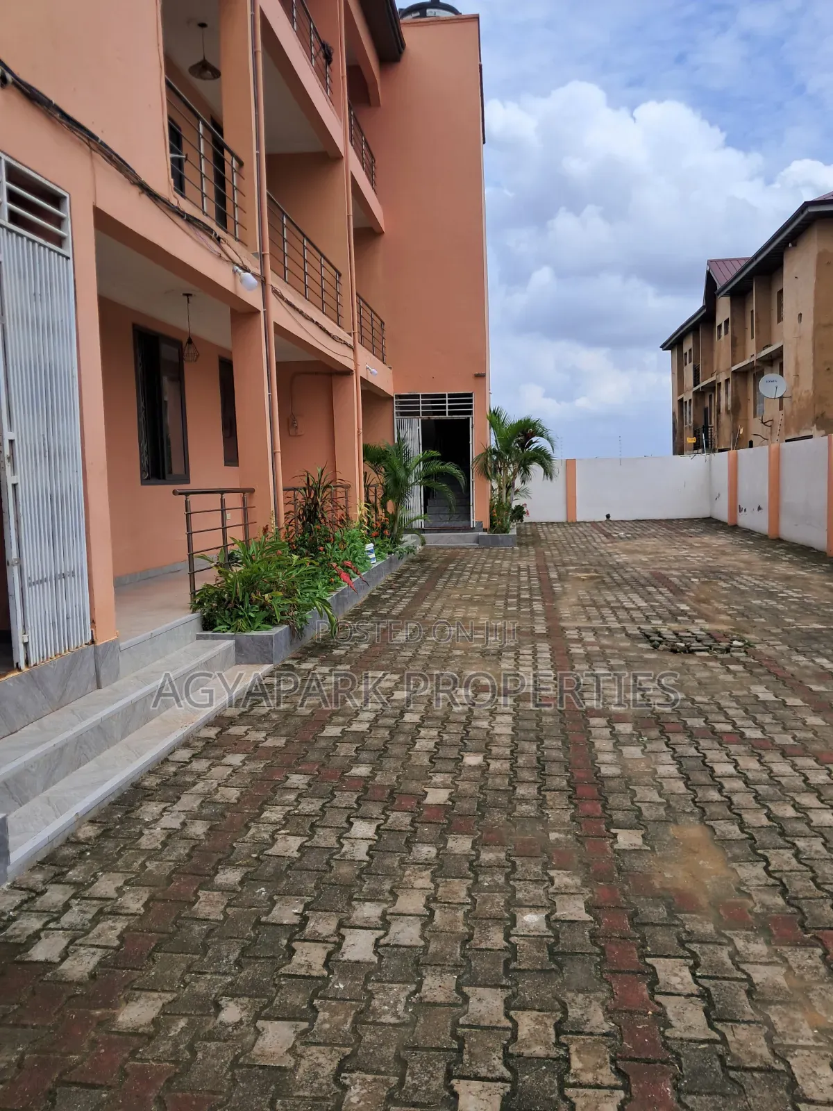 2bdrm Apartment in Satellite, Amasaman for rent in Amasaman