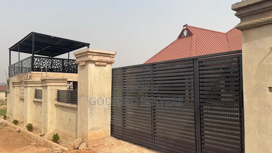 5bdrm House in Kwadaso Yabi, Kumasi Metropolitan for sale in Kumasi Metropolitan
