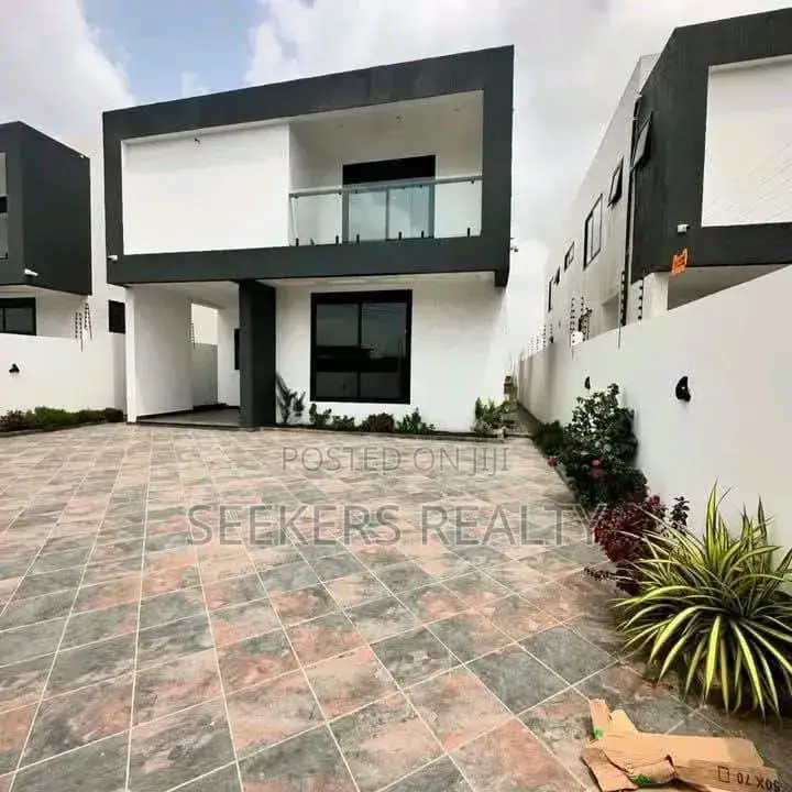 4bdrm House in Seekers Realty, Accra Metropolitan for sale in Accra Metropolitan