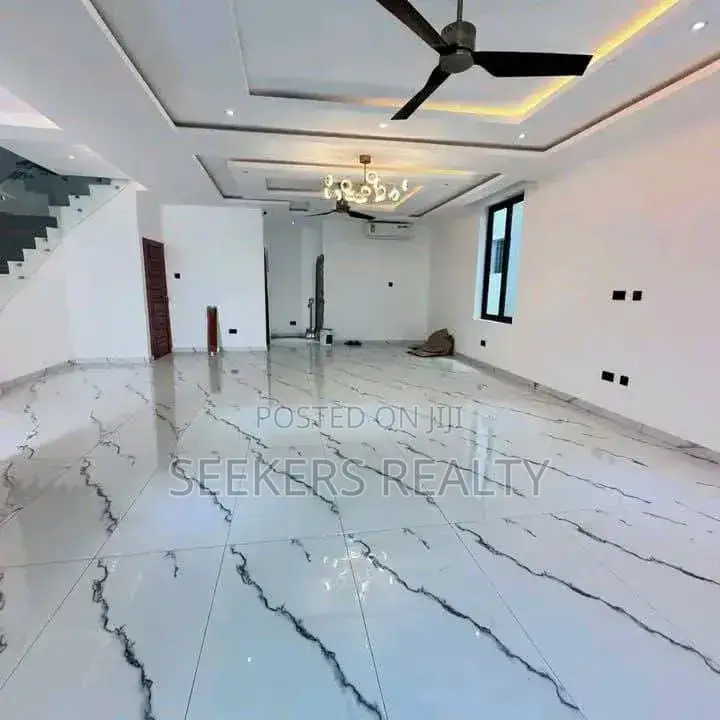 4bdrm House in Seekers Realty, Accra Metropolitan for sale in Accra Metropolitan