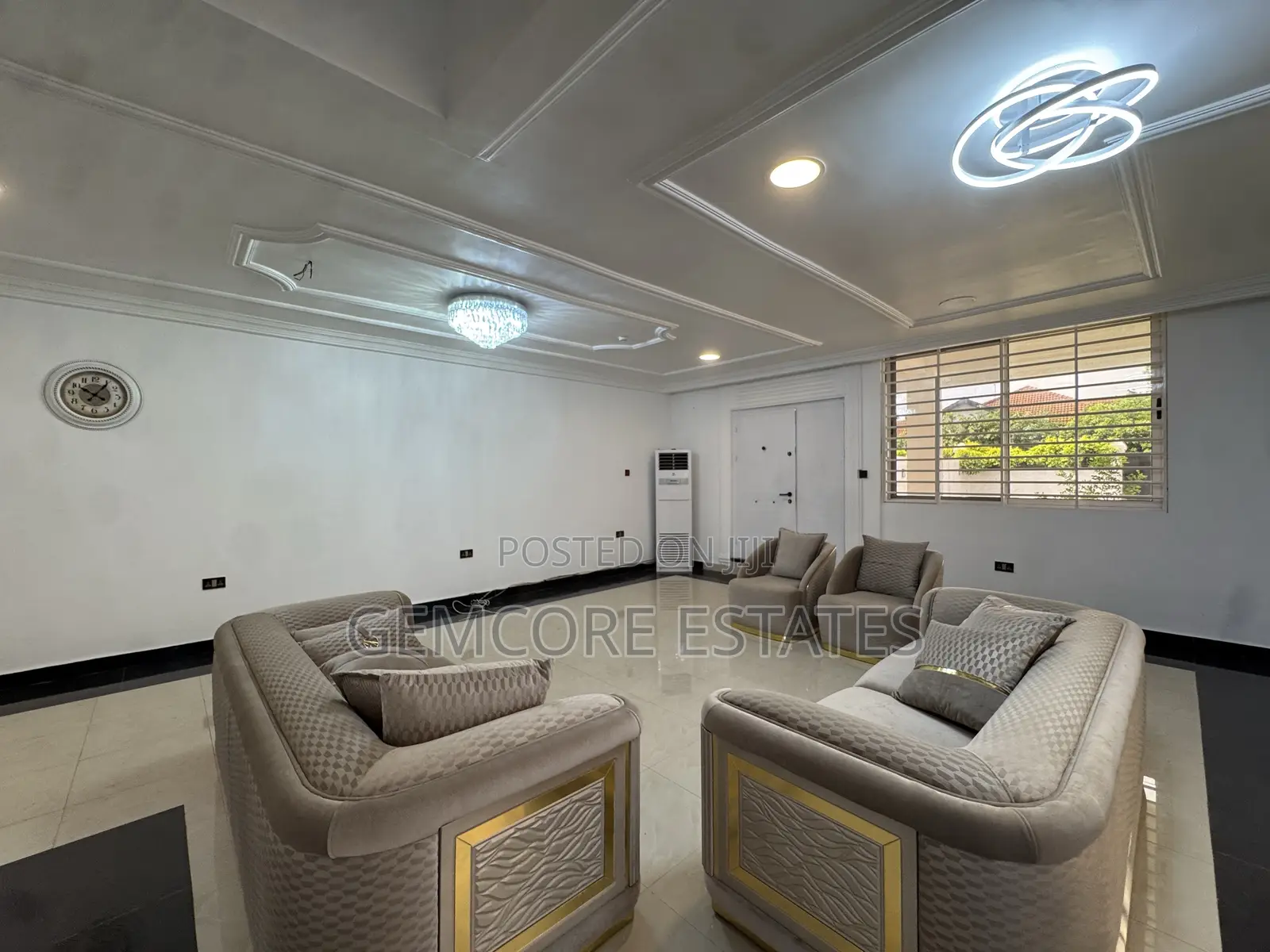 3bdrm Townhouse / Terrace in School Junction, Ashaley Botwe for rent in Ashaley Botwe