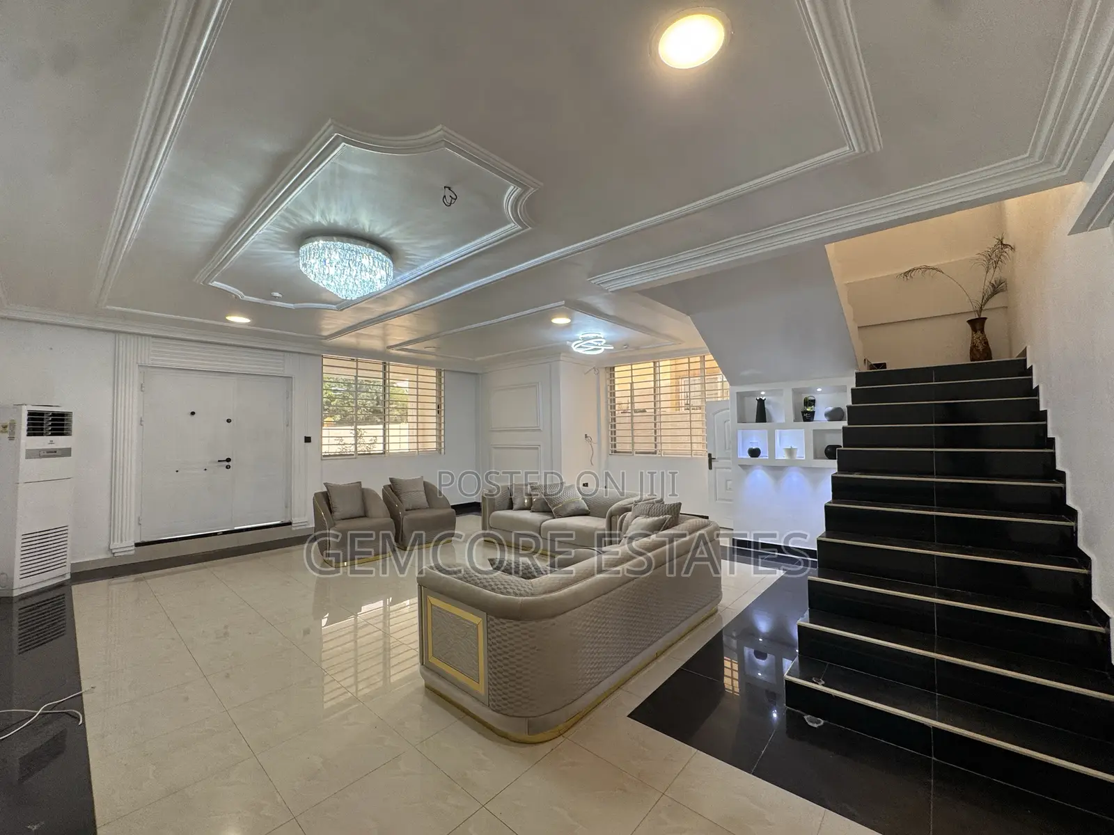 3bdrm Townhouse / Terrace in School Junction, Ashaley Botwe for rent in Ashaley Botwe