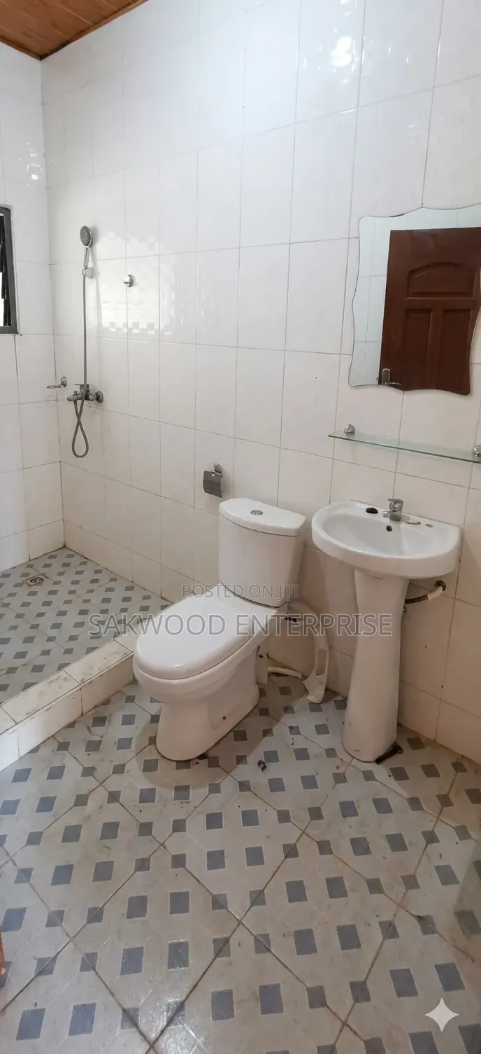 1bdrm Apartment in Sakwood Enterprise, Sasaabi for rent in Sasaabi