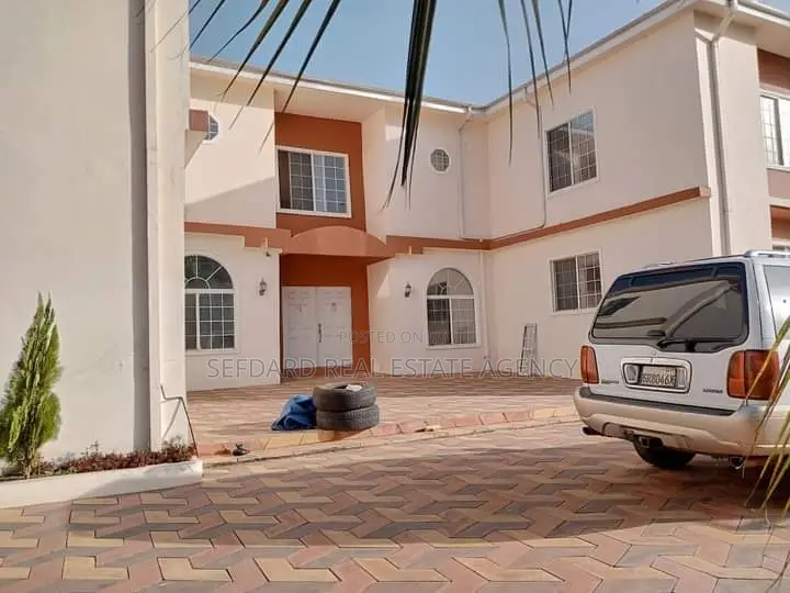 20bdrm Apartment in Sefdard Properties, Adenta for sale in Adenta