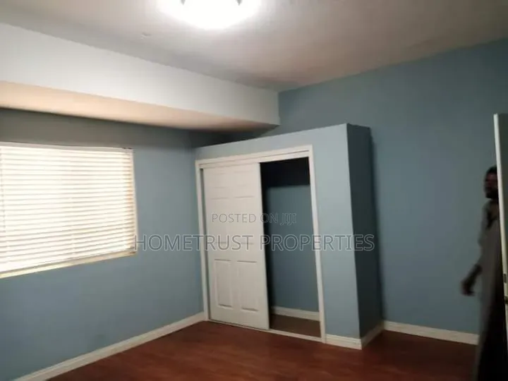 20bdrm Apartment in Adenta Panteng, SDA Area for sale in SDA Area