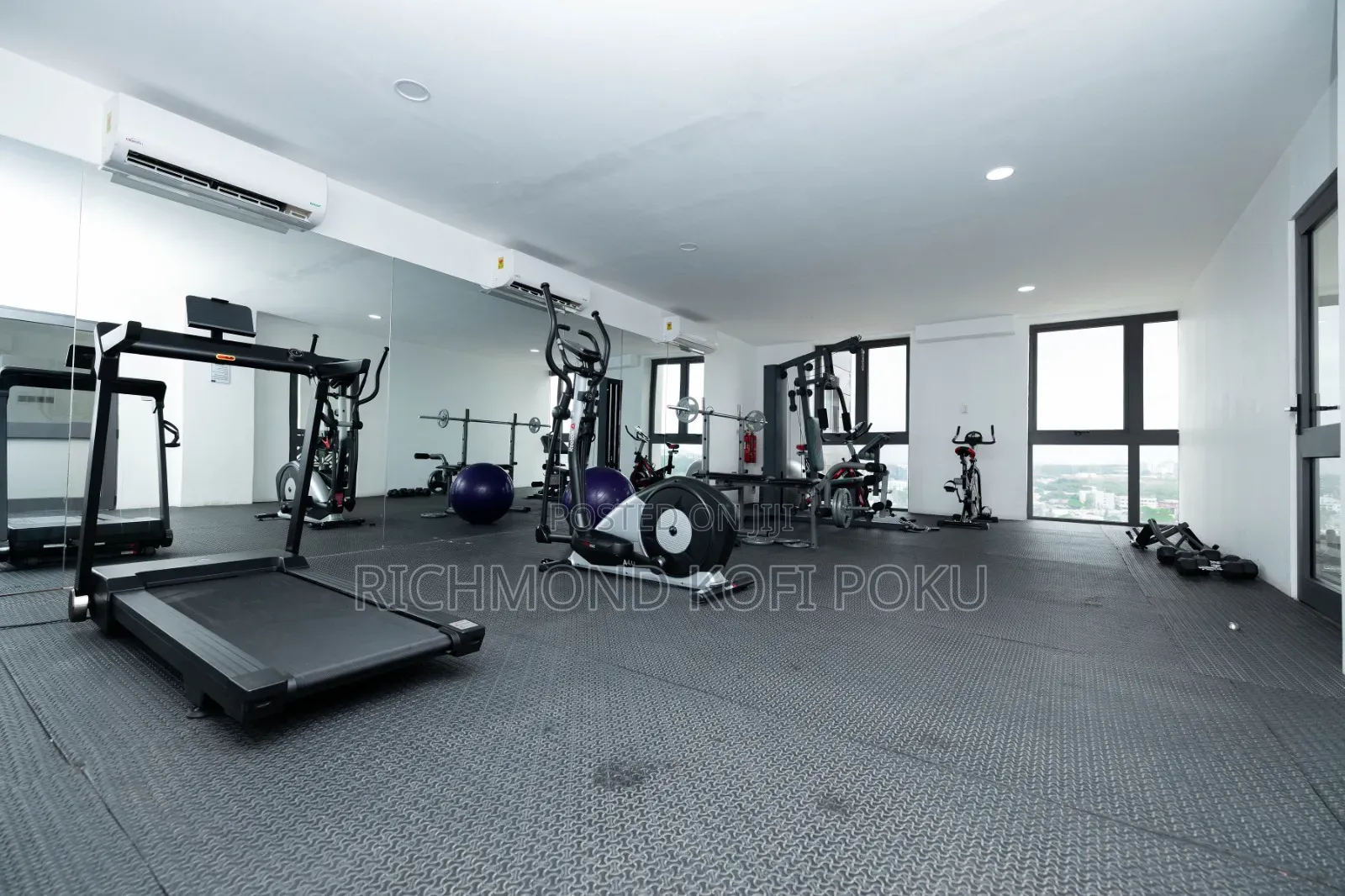 2bdrm Apartment in Kofis Realty, Boundary Road Area for sale in Boundary Road Area