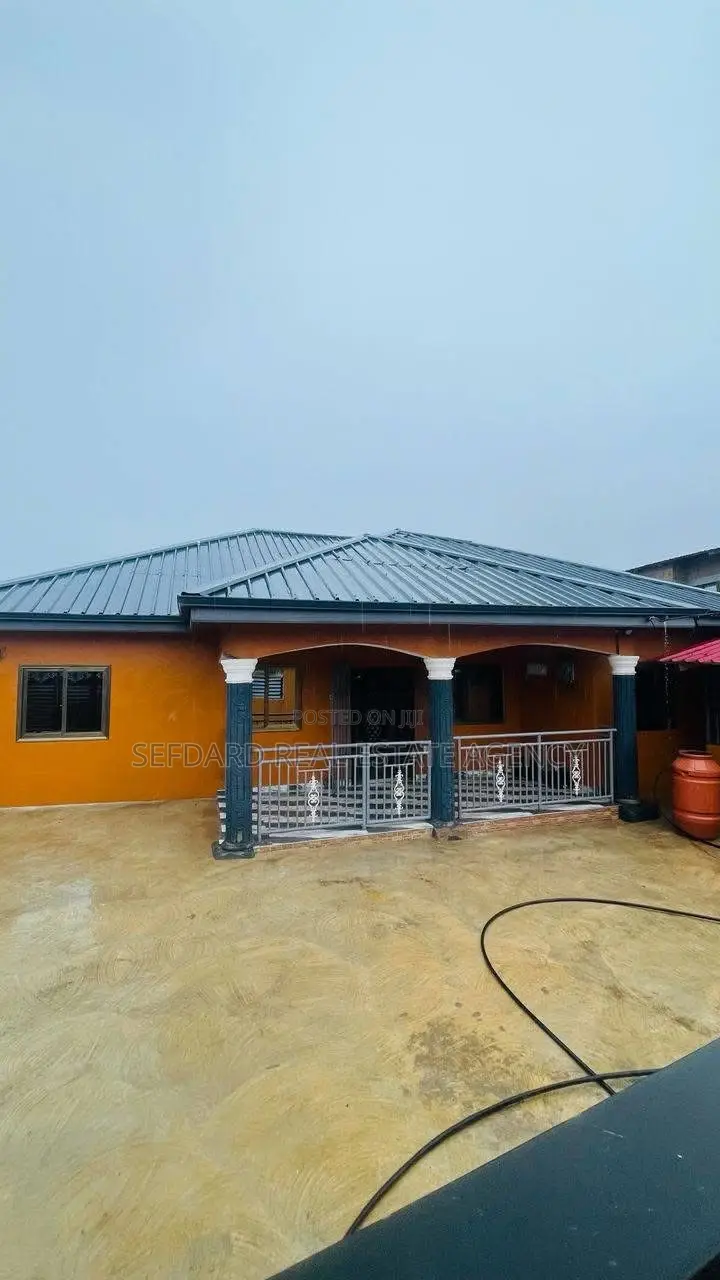 4bdrm House in Sefdard Properties, Pokuase for rent in Pokuase