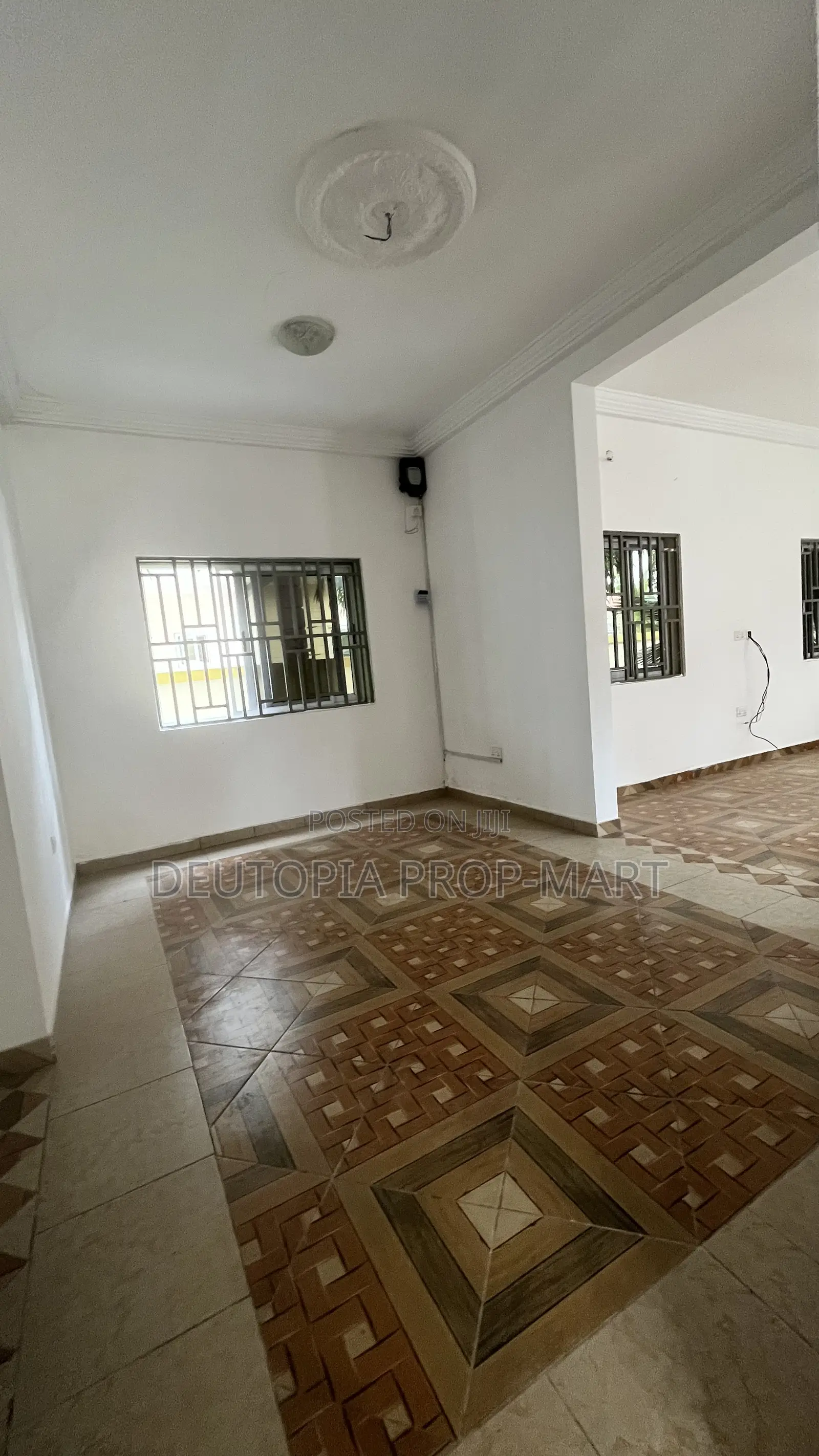 4bdrm Duplex in Paradise Court, Tema Metropolitan for rent in Tema Metropolitan