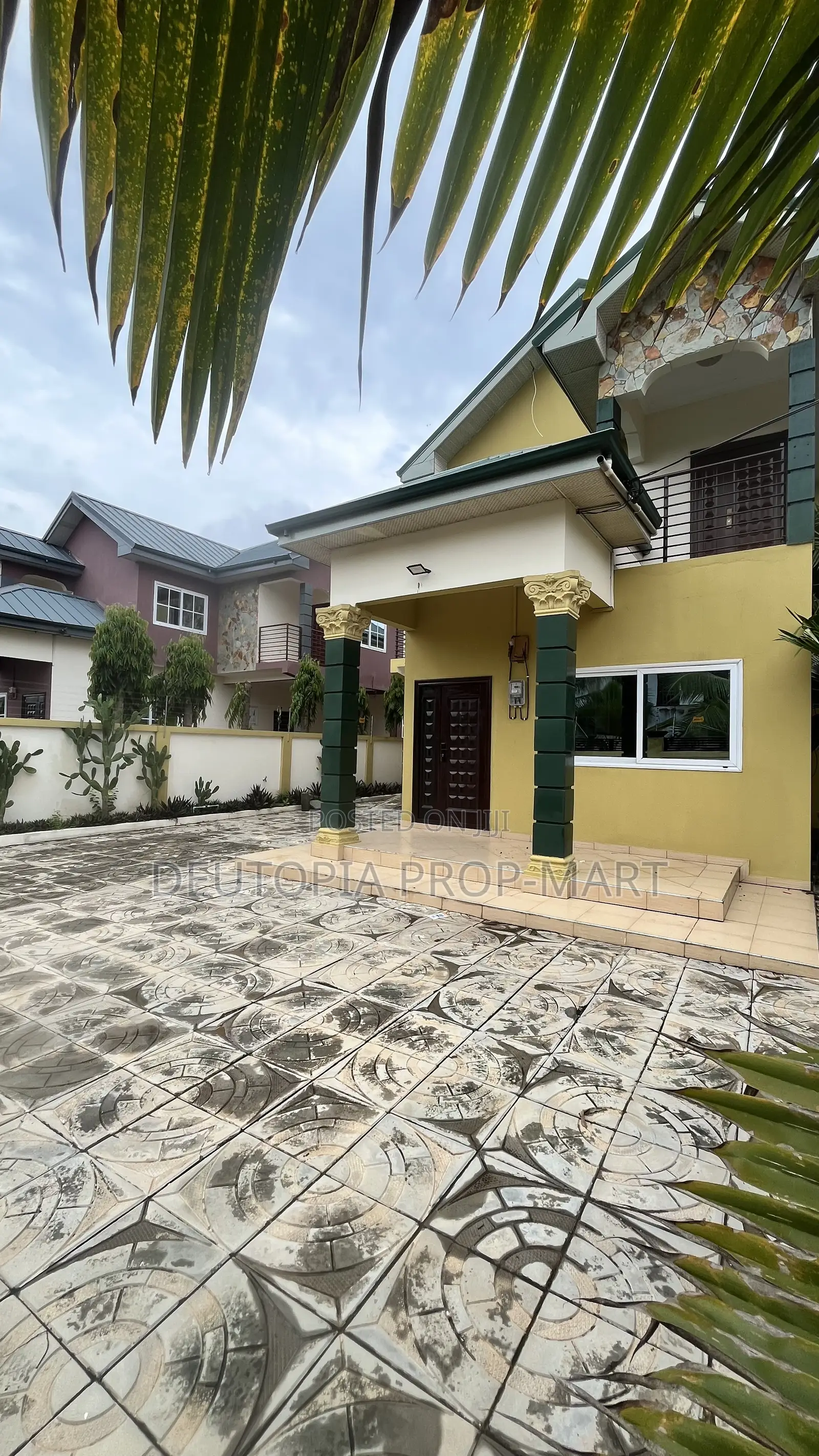 4bdrm Duplex in Paradise Court, Tema Metropolitan for rent in Tema Metropolitan