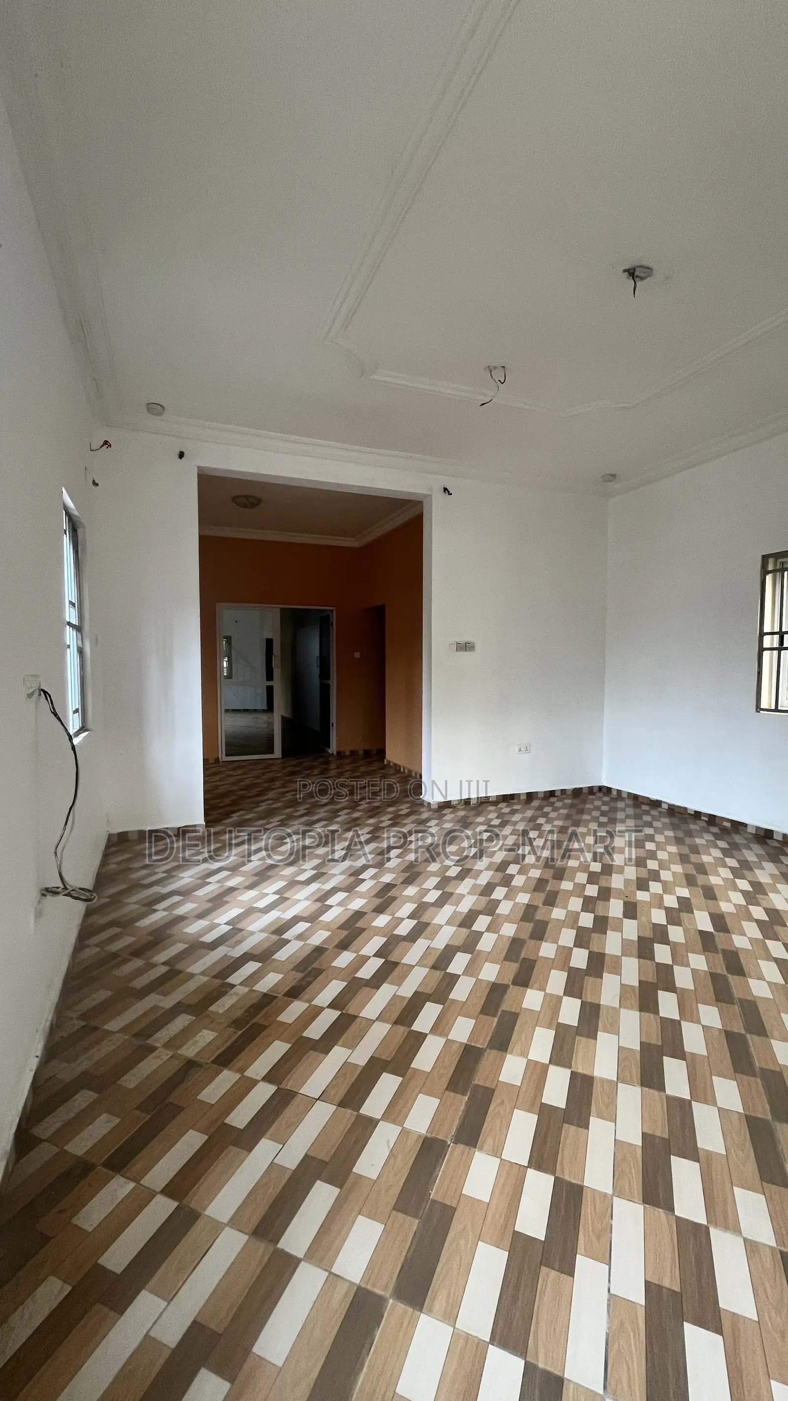 4bdrm Duplex in Paradise Court, Tema Metropolitan for rent in Tema Metropolitan