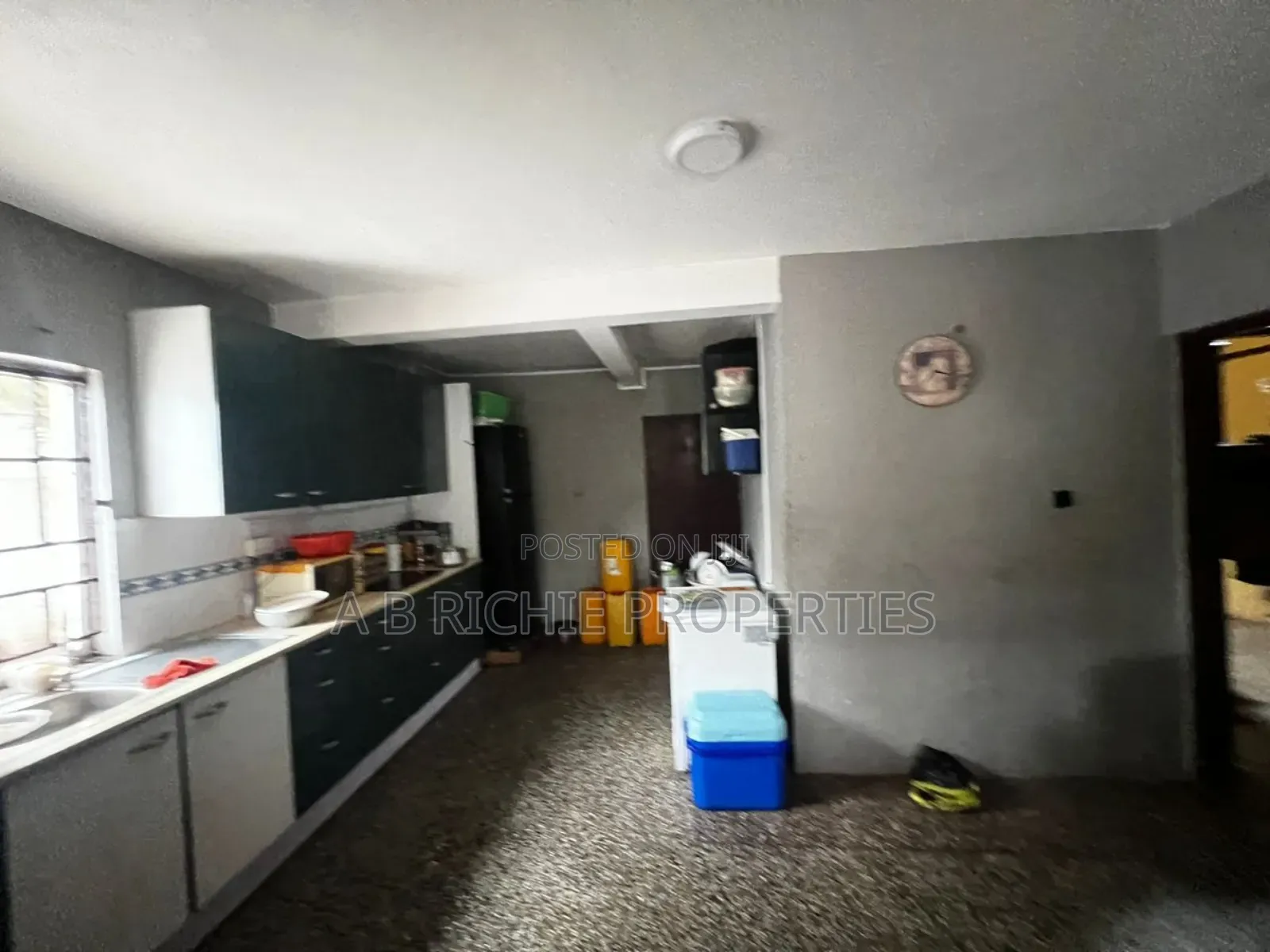 4bdrm Bungalow in Ab Richie Properties, Cold Store for sale in Cold Store