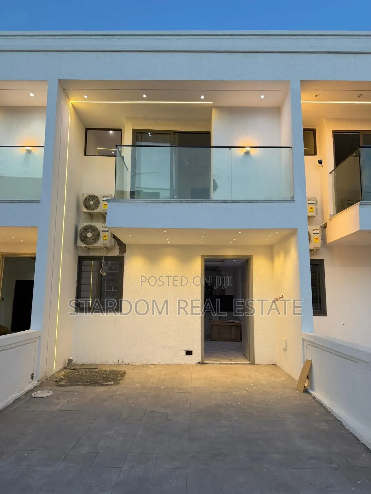 2bdrm Townhouse/Terrace in Ashaley Botwe, School Junction for sale in School Junction
