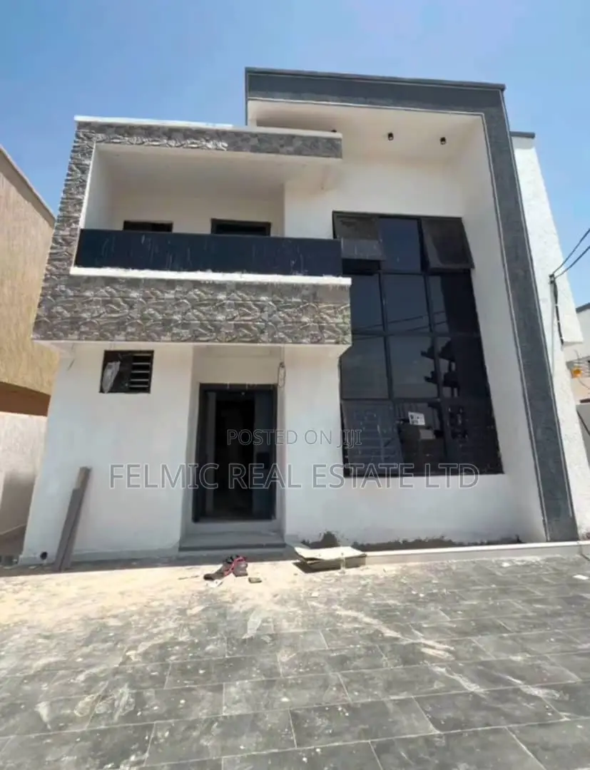 4bdrm Duplex in Felmic Real Estate, Sakumono for sale in Sakumono