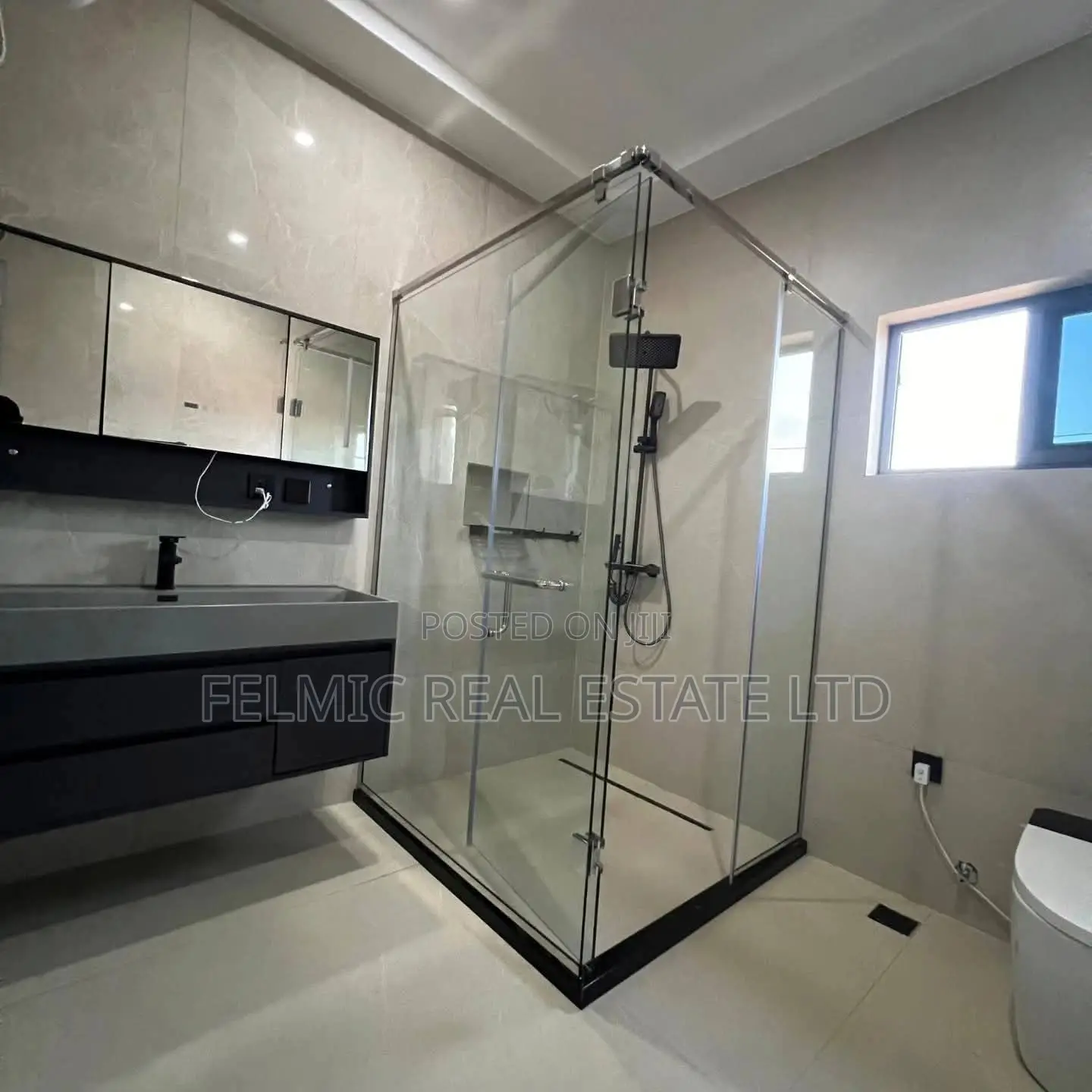 4bdrm Duplex in Felmic Real Estate, Coca Cola for sale in Coca Cola
