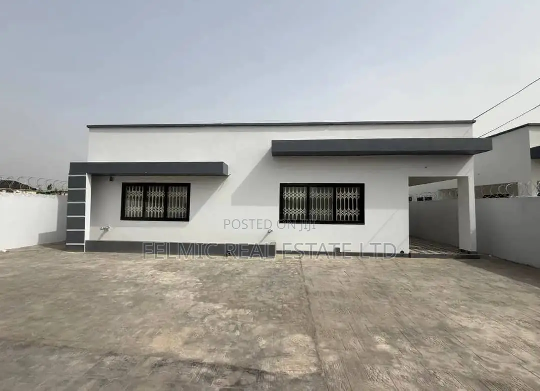 3bdrm House in Felmic Real Estate, Baatsona Total for sale in Baatsona Total